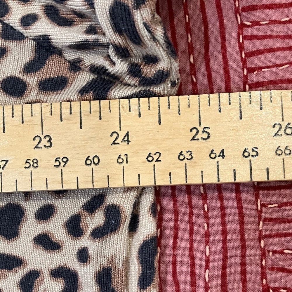 Women’s large Leopard Print Top - Picture 5 of 11